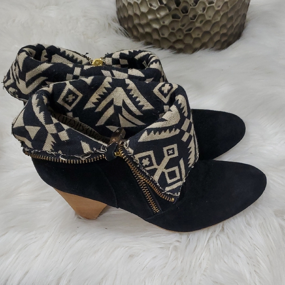 Matt Bernson Black Suede Fold Over Ankle Booties Boots Sz 8.5 - Picture 16 of 16